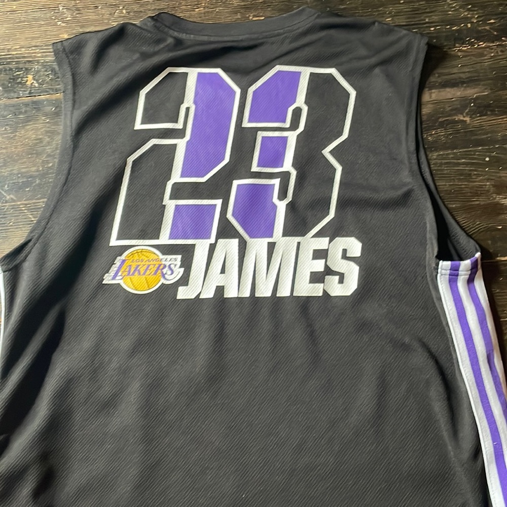 LeBron James Lakers Practice Jersey Size L never worn